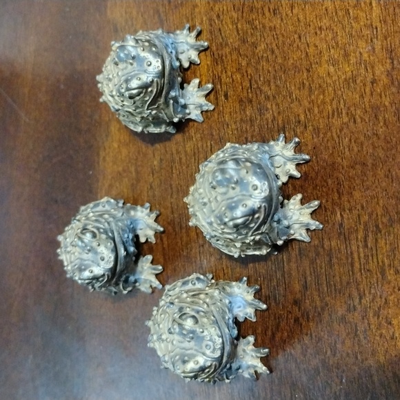 KAREN CALLAN frogs - Picture 1 of 4